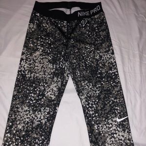 Nike Pro Crop Leggings